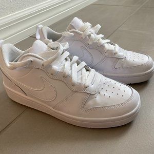 Nike Borough Boy Shoes - White Size 5.5